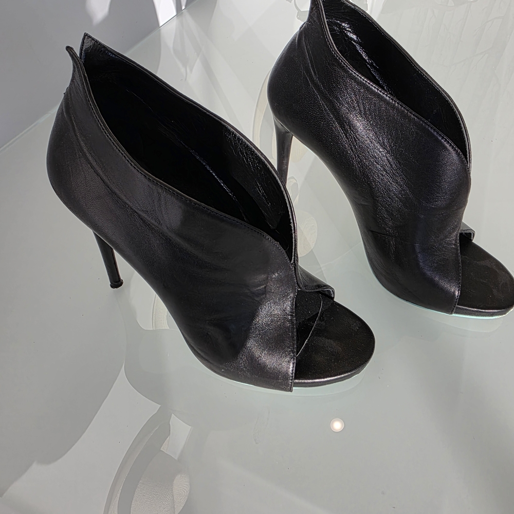 Chic Black Stiletto Heels